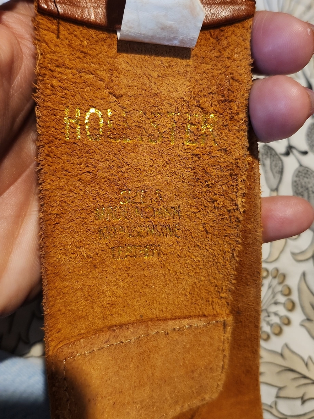 Vintage Women's Hollister Tan Leather Belt with Round Buckle - Picture 4 of 5
